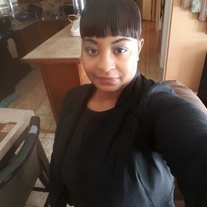 Meet your Posher, Flecia